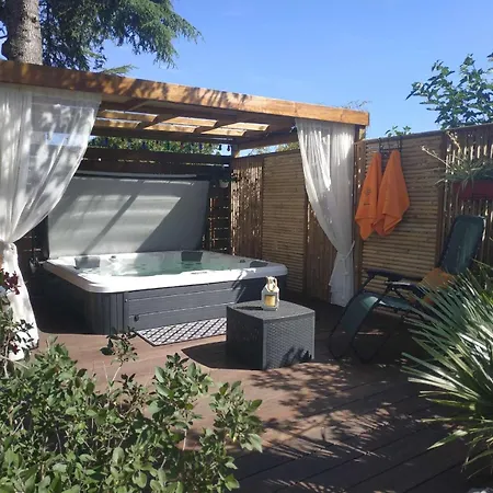 ゲストハウス Prestige B&b, La Demeure Des Cedres & Cap D'agde (adults Only) 4*