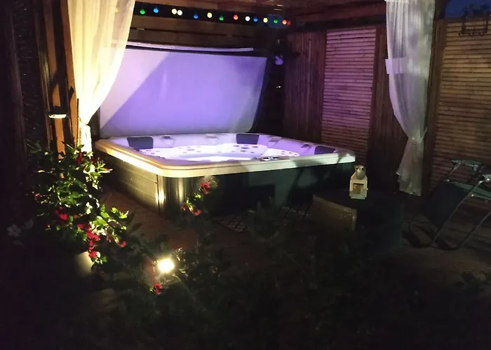 Prestige B&b, La Demeure Des Cedres & Cap D'agde (adults Only) 4* アグド