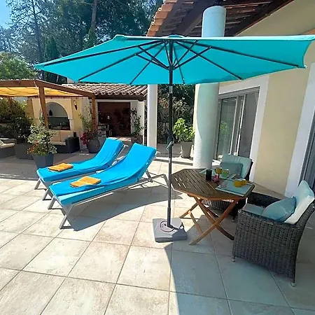 Bed & Breakfast La Demeure Des Cedres & 