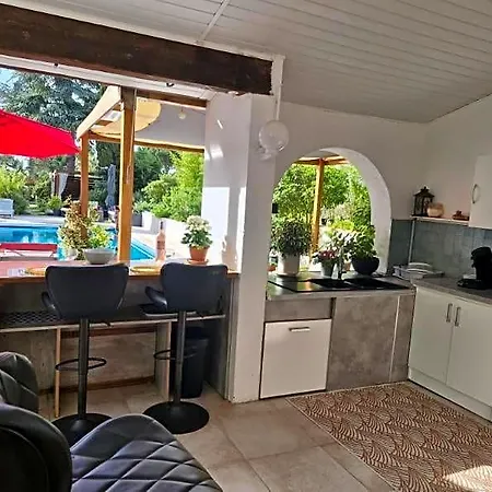 Bed & Breakfast La Demeure Des Cedres & 