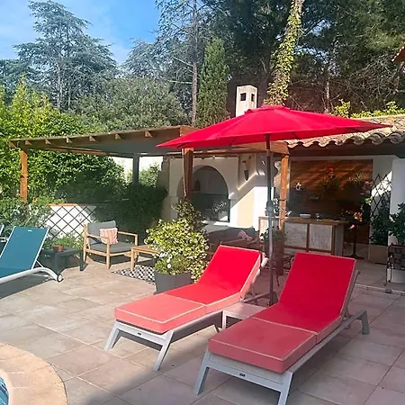 Bed & Breakfast La Demeure Des Cedres & 