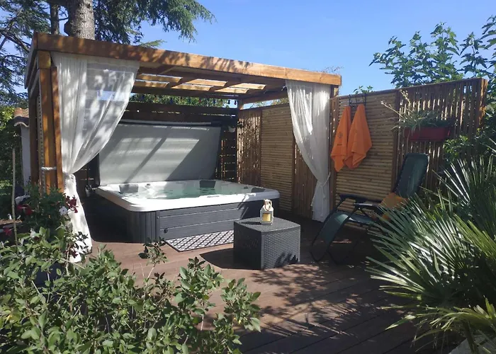 Pensionat Prestige B&b, La Demeure Des Cedres & Cap D'agde (adults Only) 4*